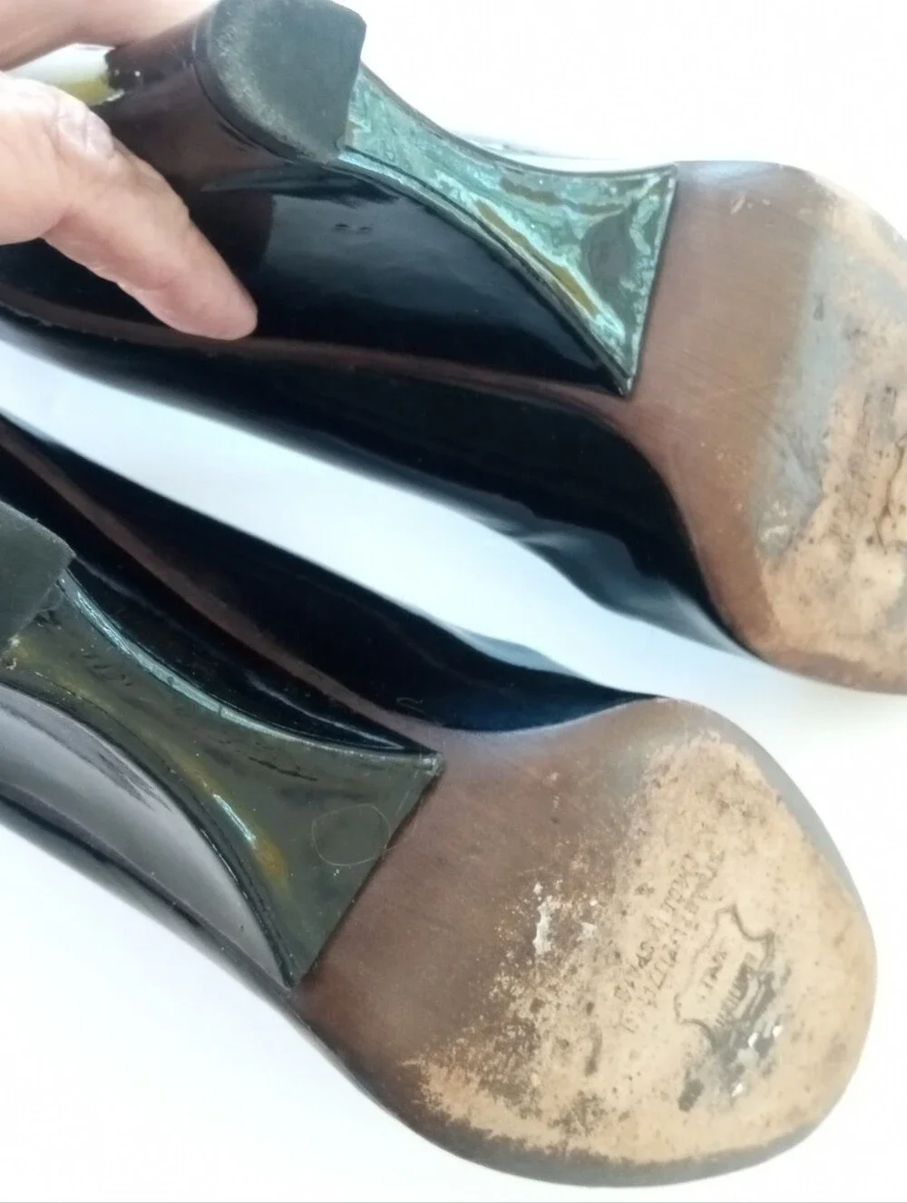 STUART WEITZMAN Black Patent Leather Peep Toe Wedge Heels | 7.5 - Picture 7 of 8